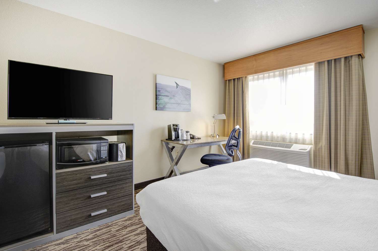 Best Western Plus Peppertree Airport Inn 11/57