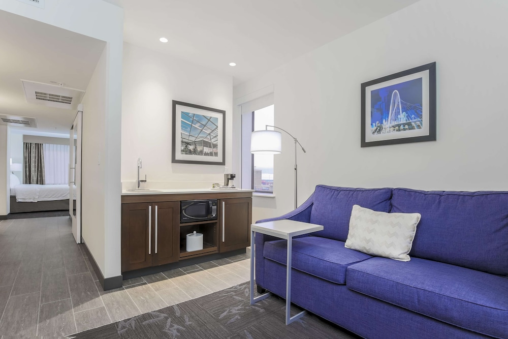 Hampton Inn Suites Dallas Downtown 62/83