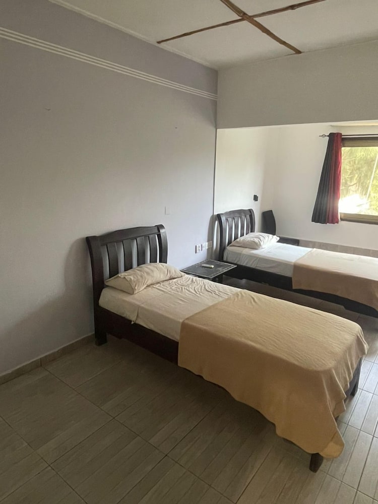 Omanye Lodge 17/50