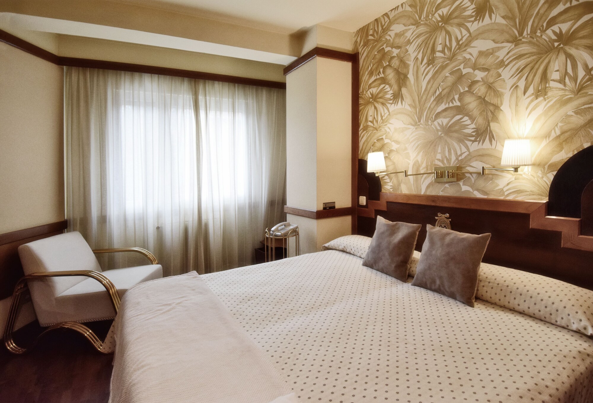 Room, Double Bed, Maria Luisa 4/9