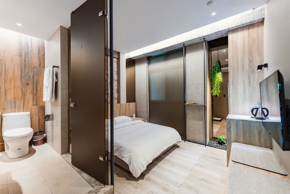 JBG Hot Spring Resort Hotel 40/64