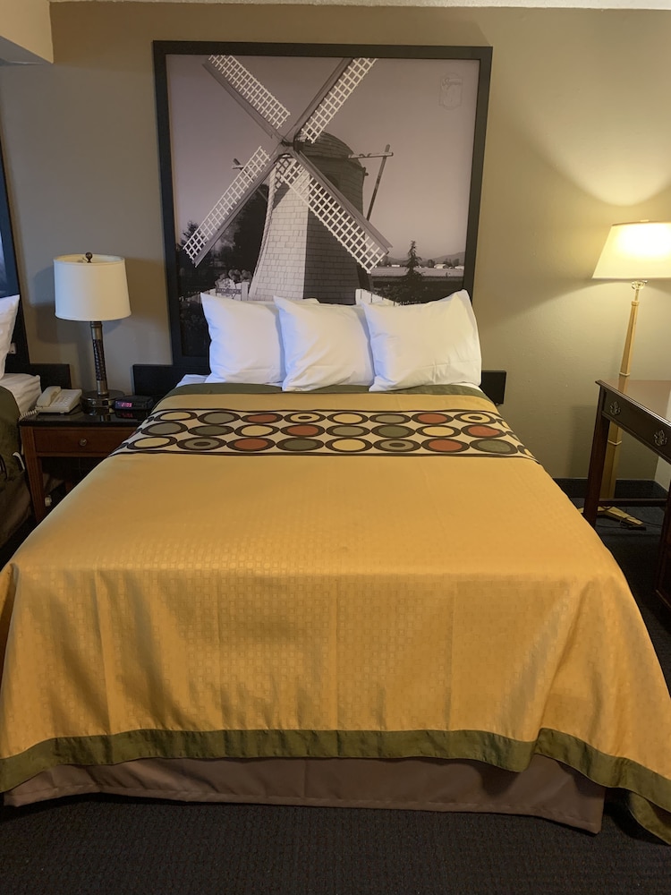 Sutton Suites Hotel 14/38