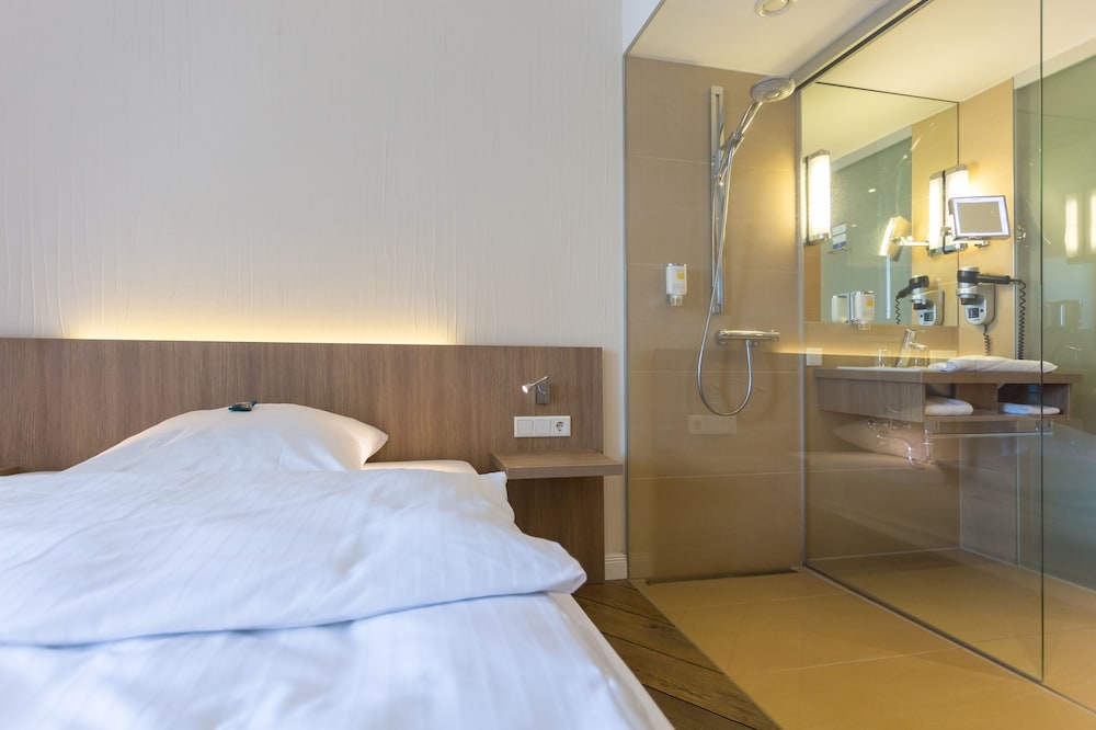 Hotel Vier Jahreszeiten Lubeck 16/50