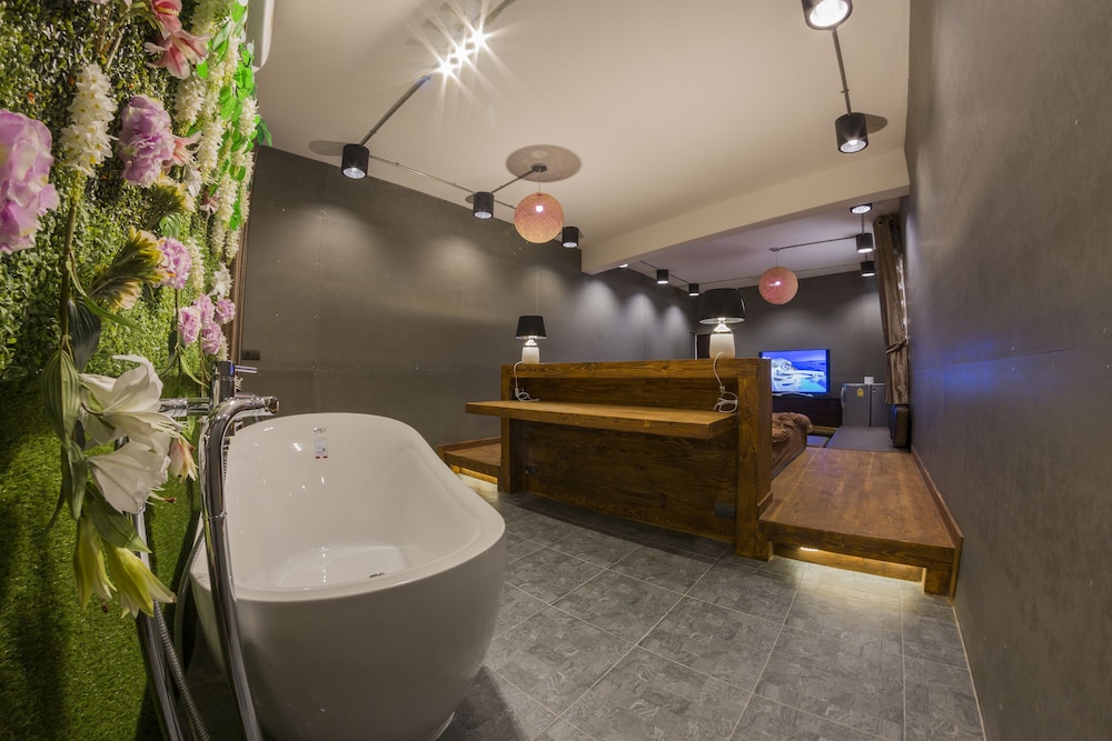 Maximum Luxury Apartment 2/31