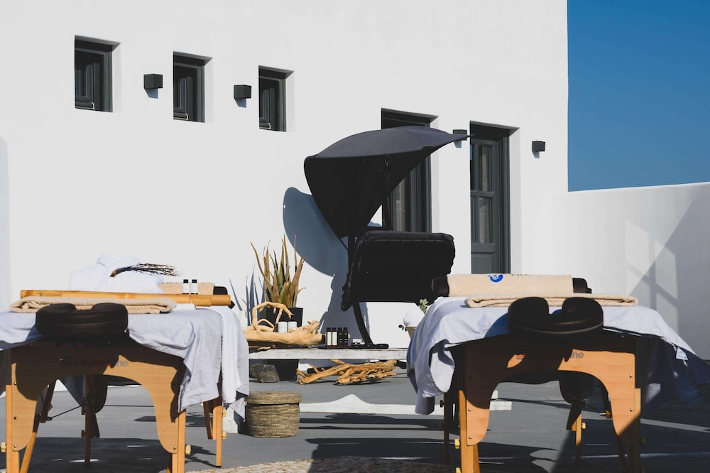 Santolia Art Suites Santorini 53/56