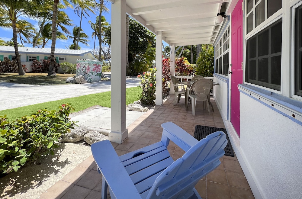 Pines Palms Resort 15/73