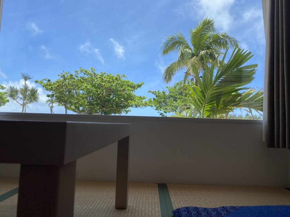 Sunset Beach Hotel 3/55