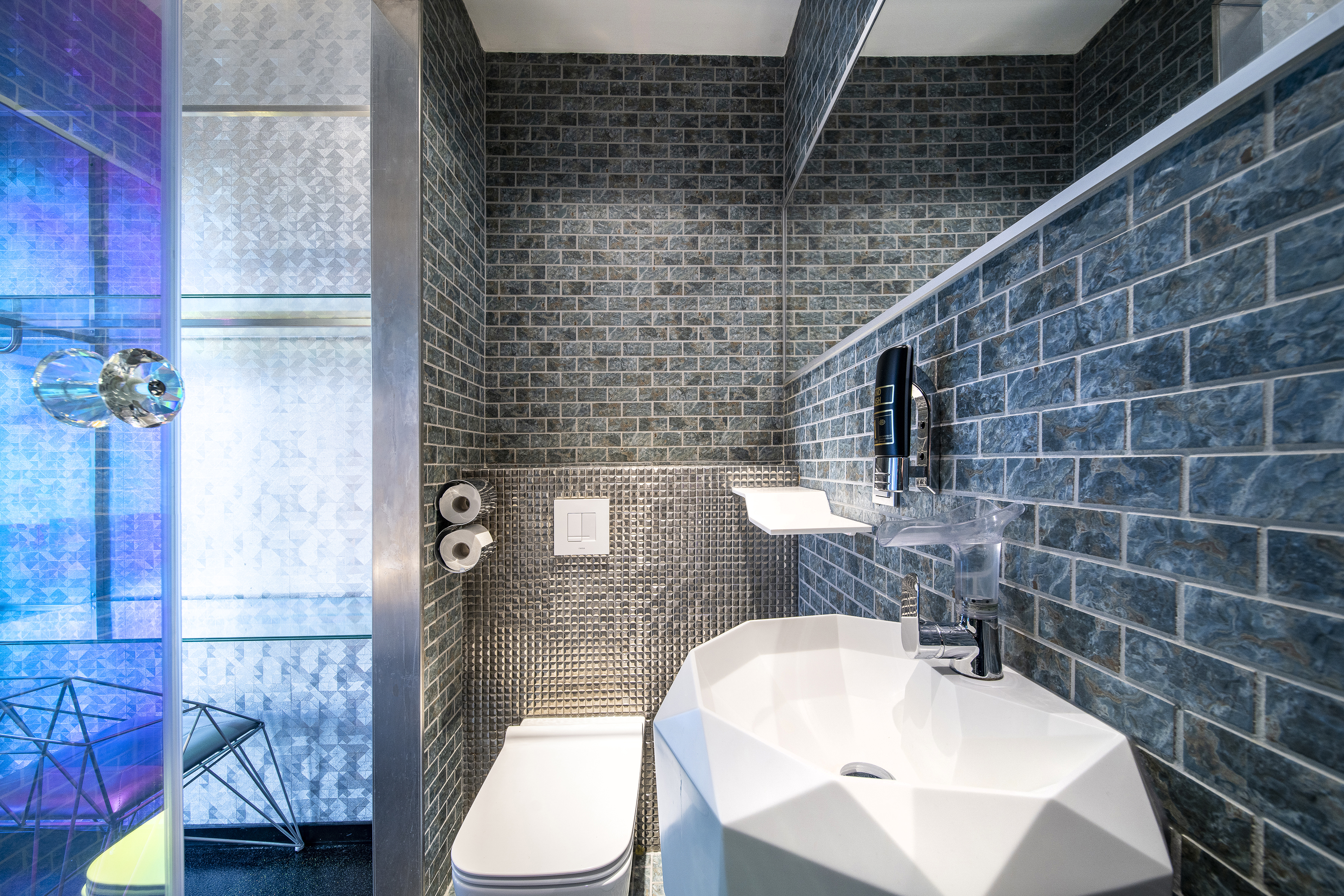 Diamond Capsule Hotel Amsterdam South 20/32