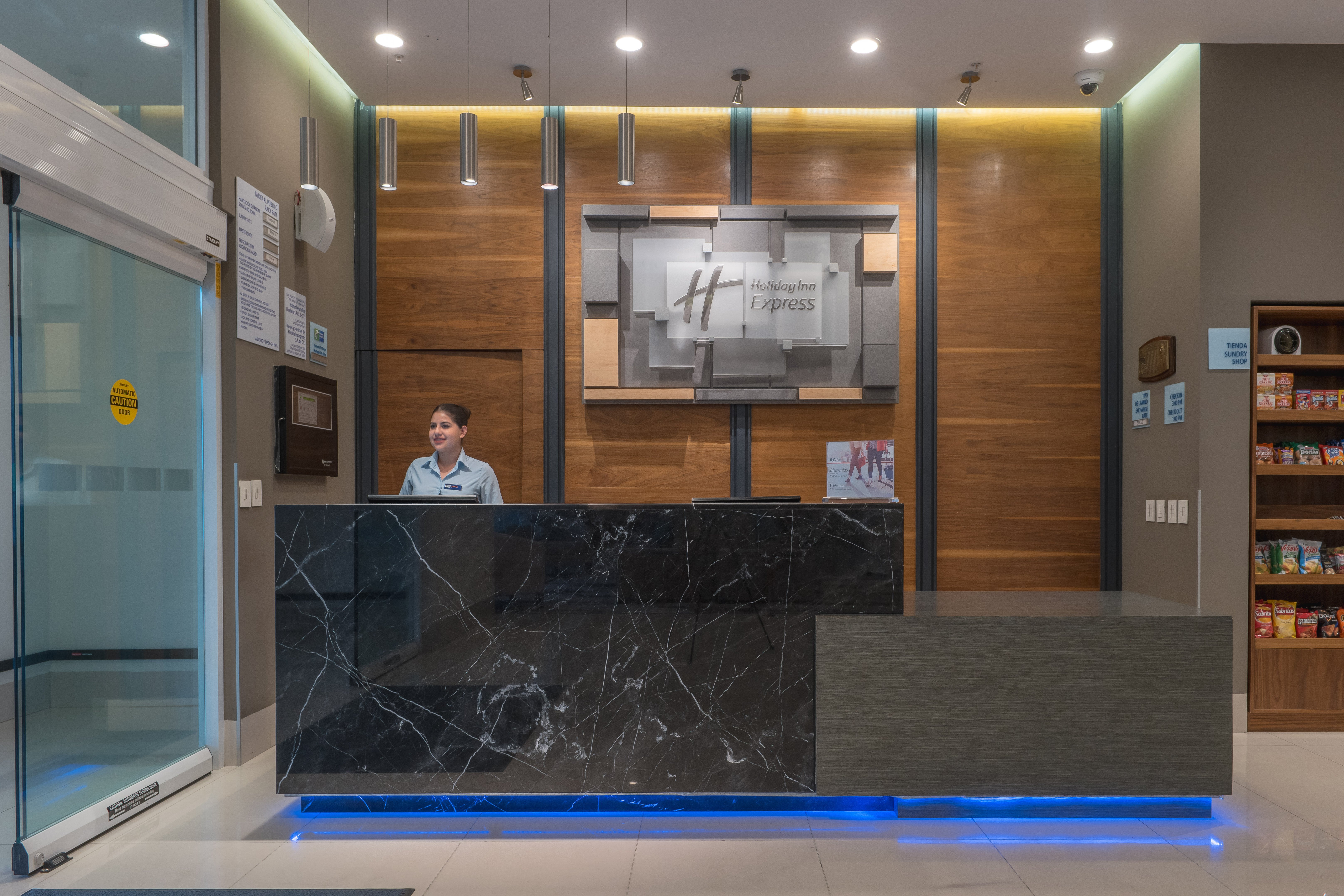 Holiday Inn Express & Suites Silao Aeropuerto - Terminal 3/26