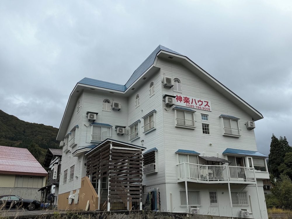 Kagura House 2/66