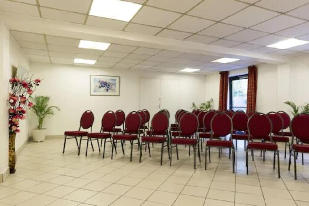 Hotel the Originals Paris Sud Orly Draveil 39/47