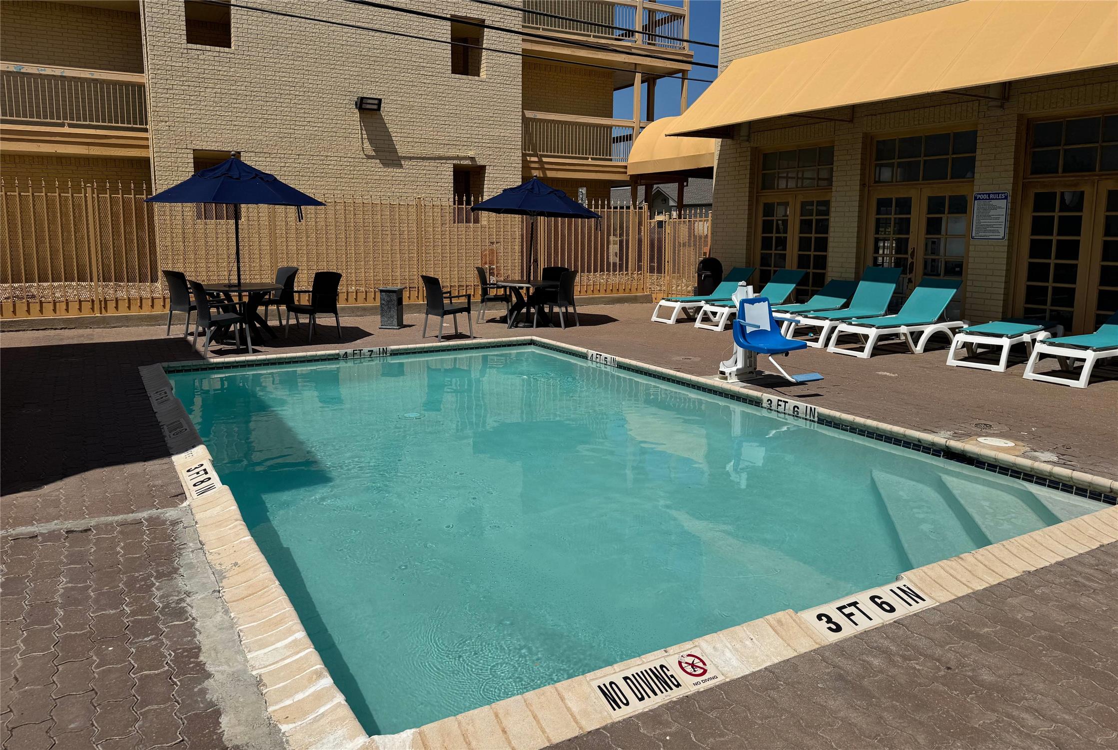 Days Inn By Wyndham Georgetown 7/16
