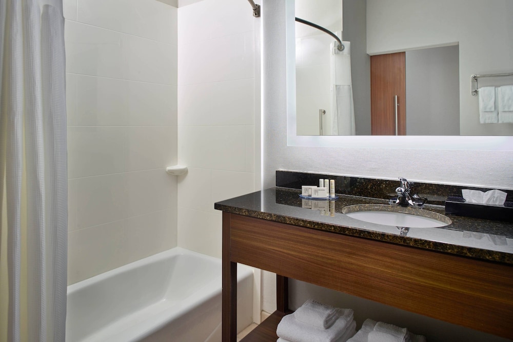 Fairfield Inn & Suites Asheville Airport/Fletcher 11/39