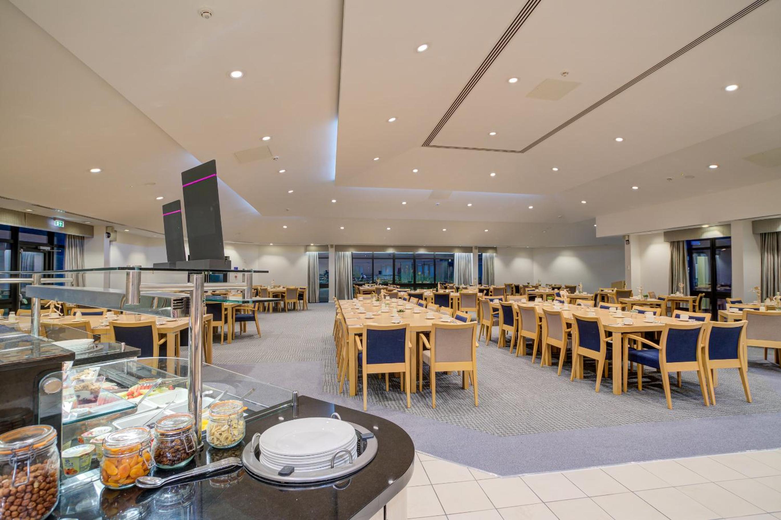 Warwick Conferences - Radcliffe House 35/50