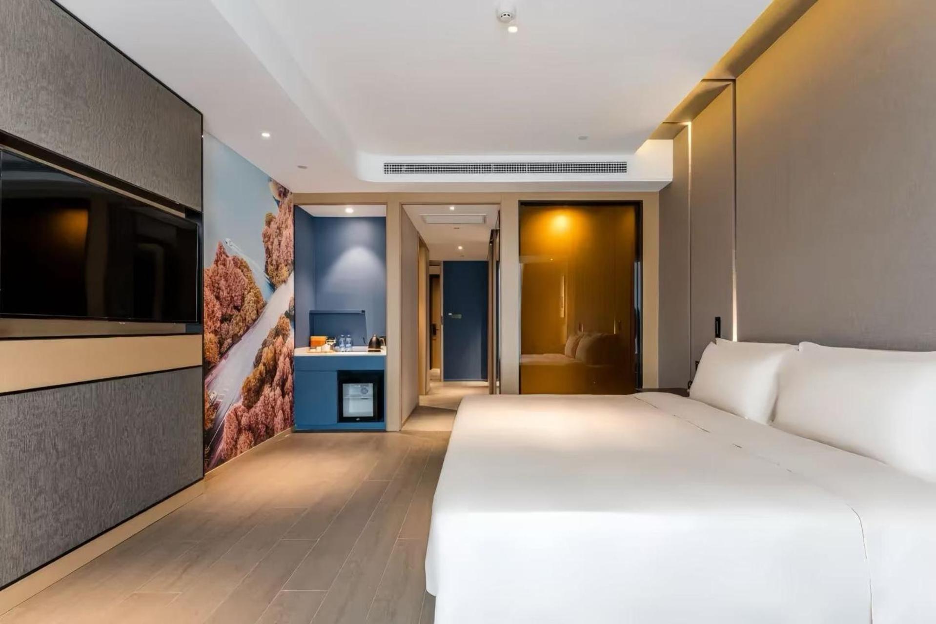 Hangzhou West Lake Science and Technology Park Atour Hotel 28/56