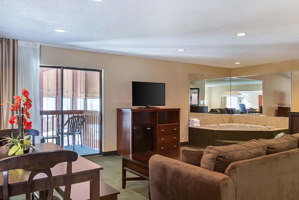 Quality Inn Parkersburg North Vienna 22/31