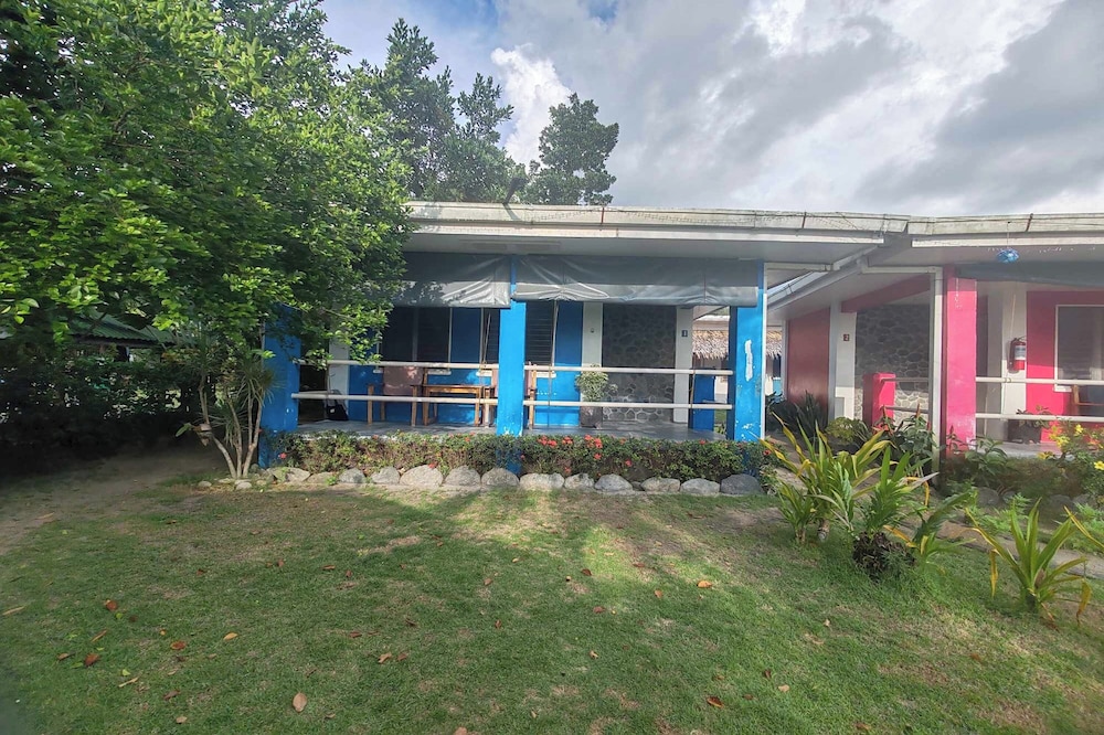 Summer Homes Beach Front Resort and Cottages Port Barton 9/50