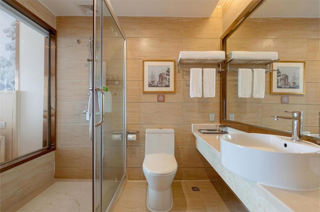 Vienna Hotel Shenzhen Baoan Chuangye Road 51/56