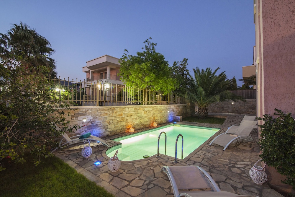 Pearls of Crete - Holiday Residences 64/69