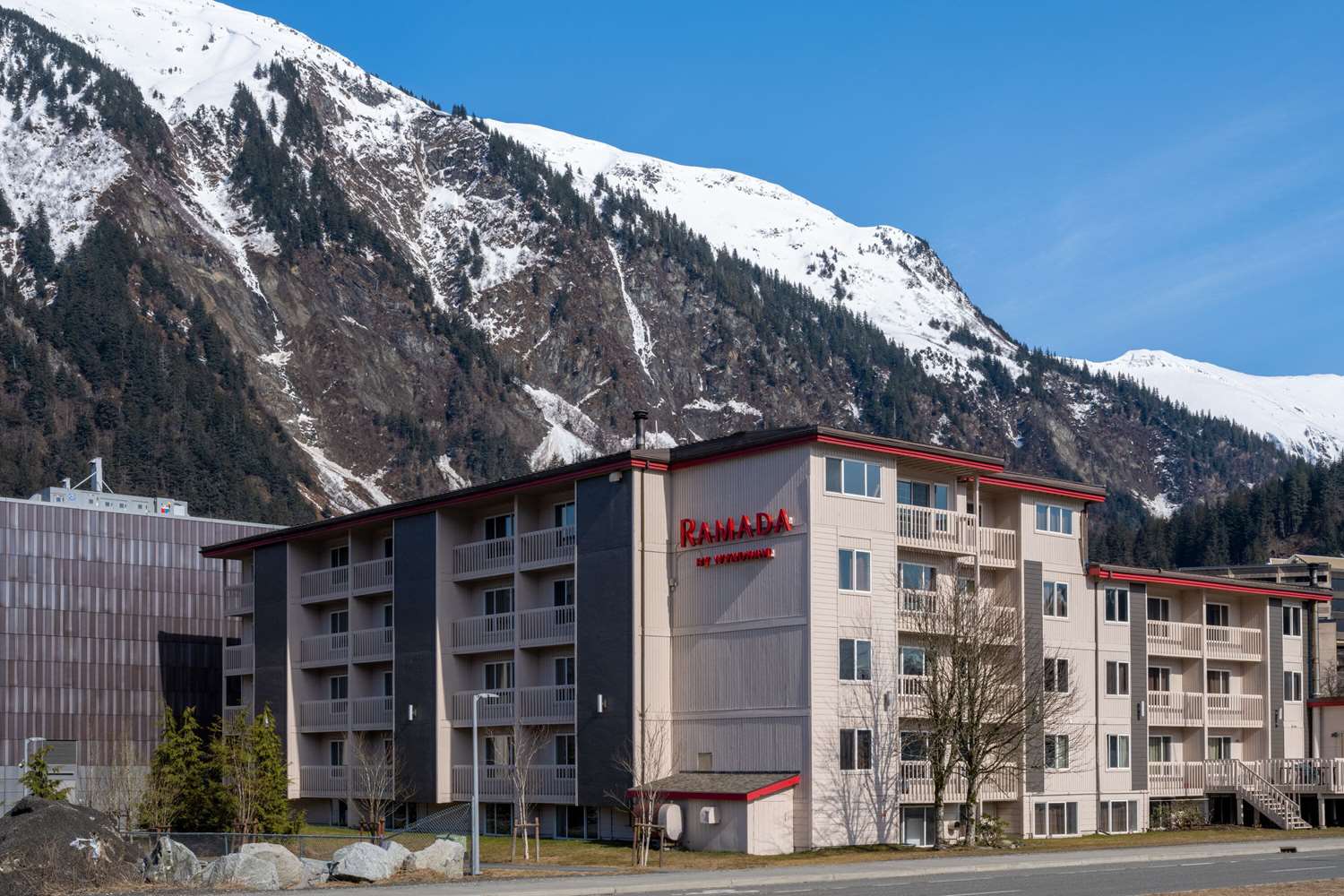 Ramada by Wyndham Juneau 4/61