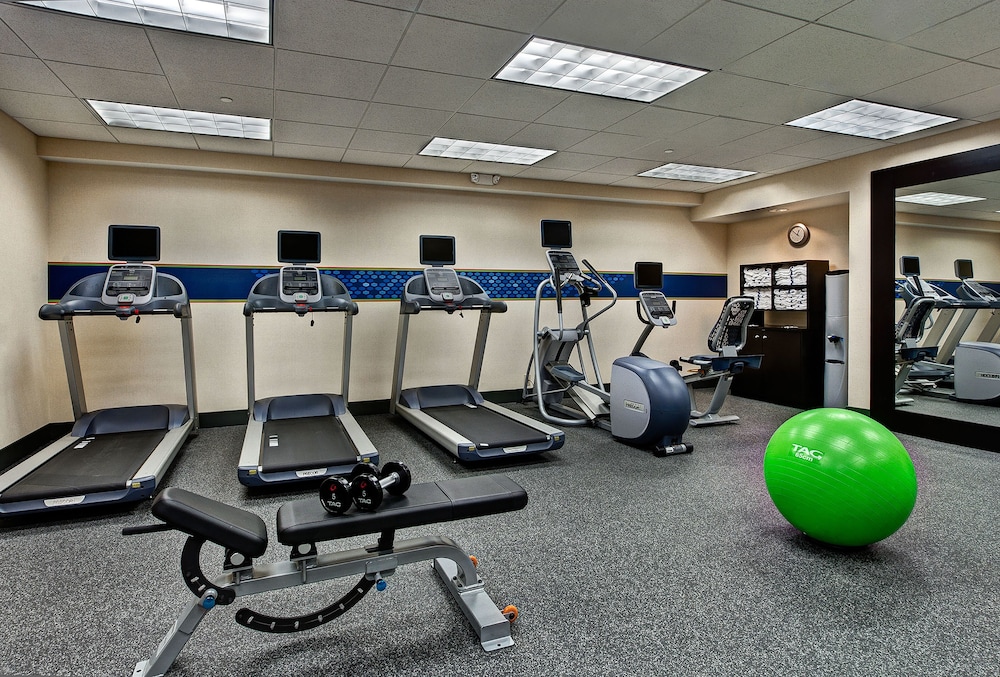 Hampton Inn West Des Moines Lake Drive 26/43