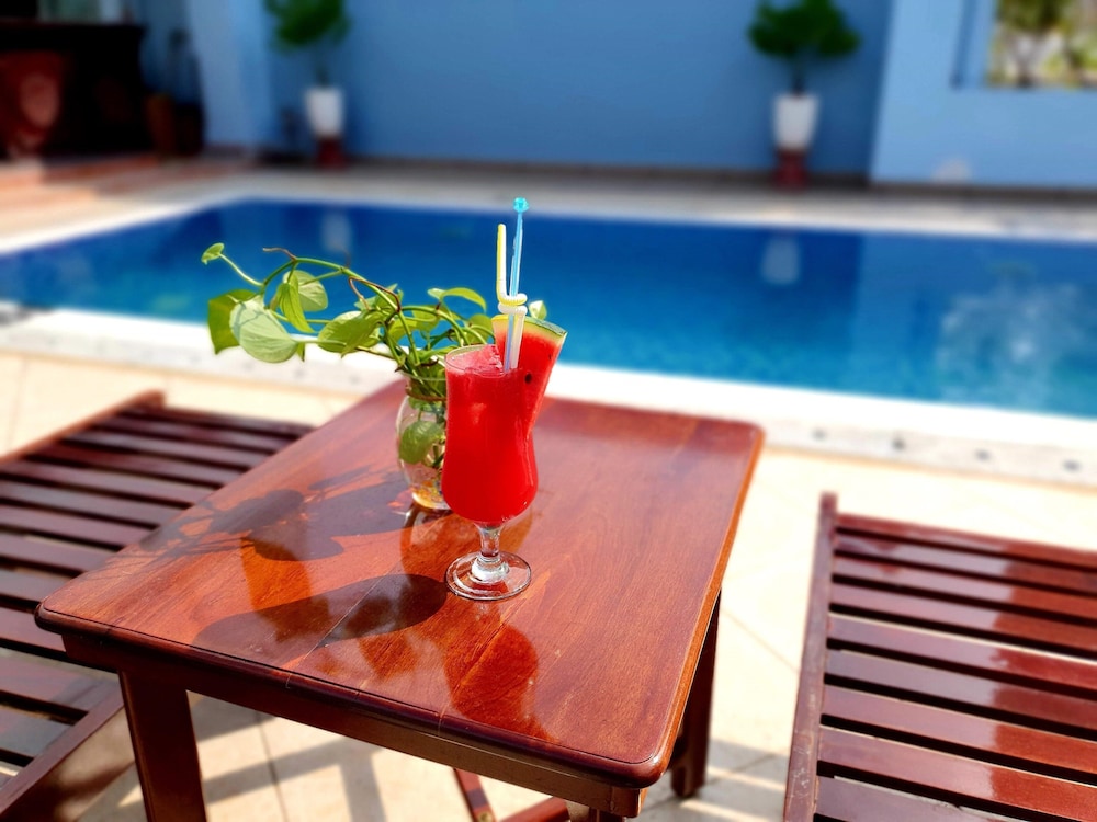 Huong Sen Hotel 58/71