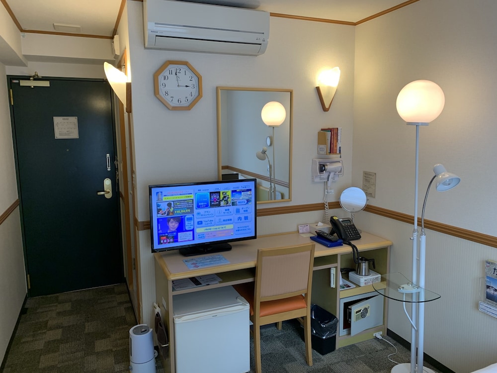Toyoko Inn Sasebo Ekimae 50/58