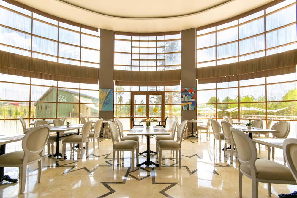 Connect Thermal Hotel 38/50