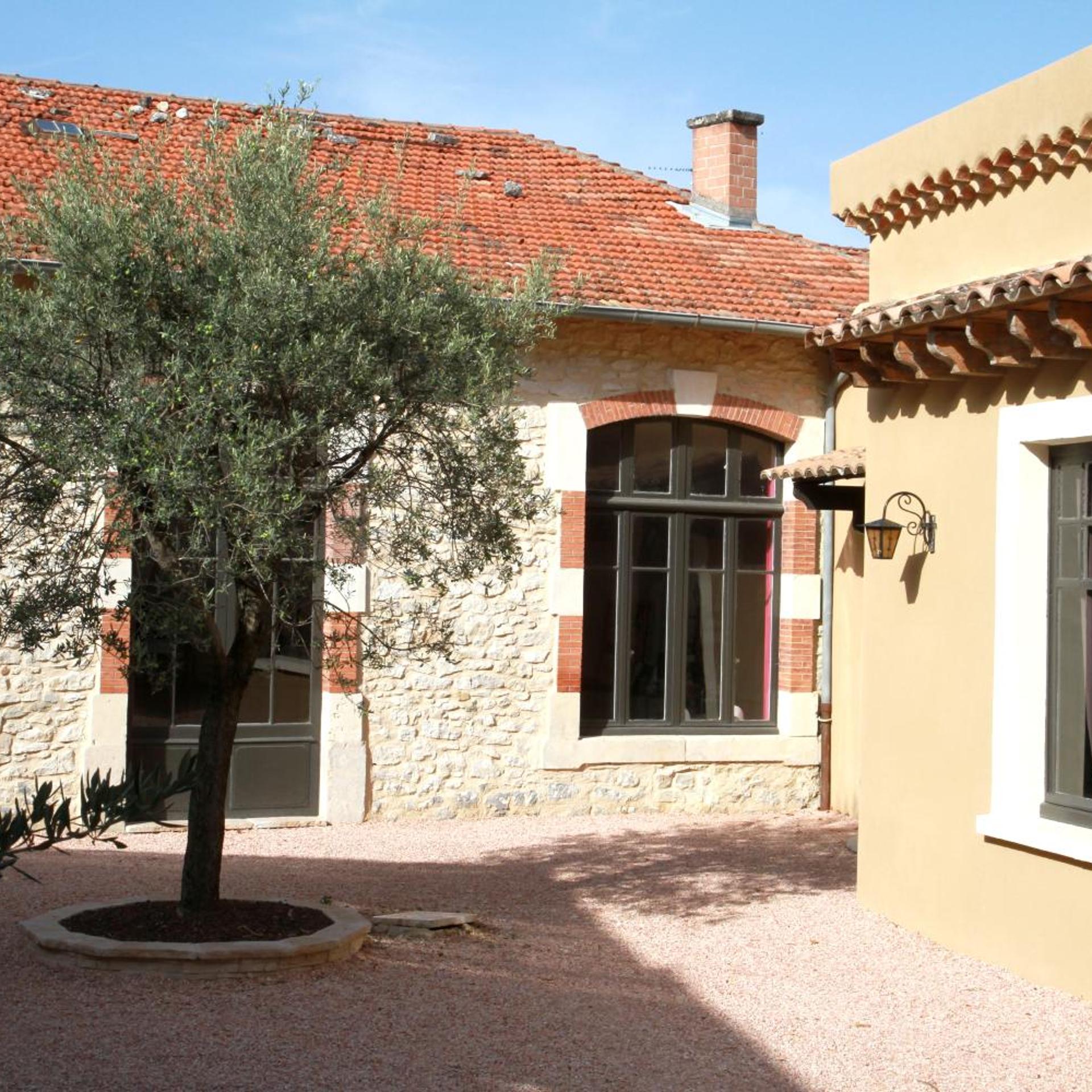 HOTEL LE CLOS DES OLIVIERS 6/37