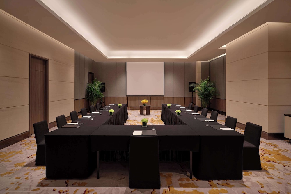 Grand Hyatt Beijing Hotel 63/71