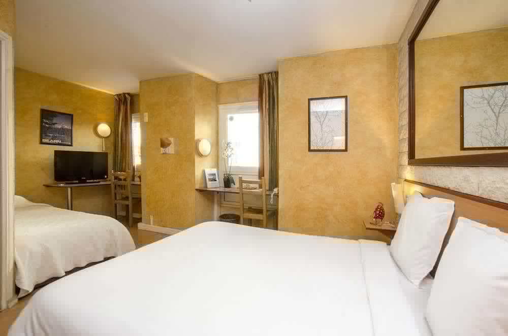Brit Hotel Bosquet 4/27