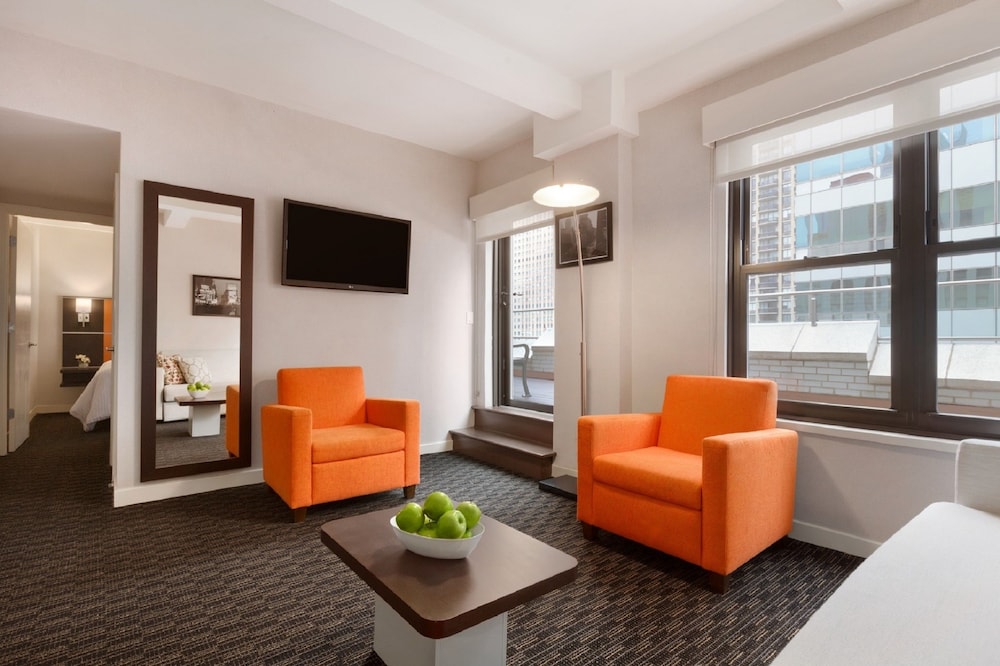 Hotel Edison Times Square 44/54
