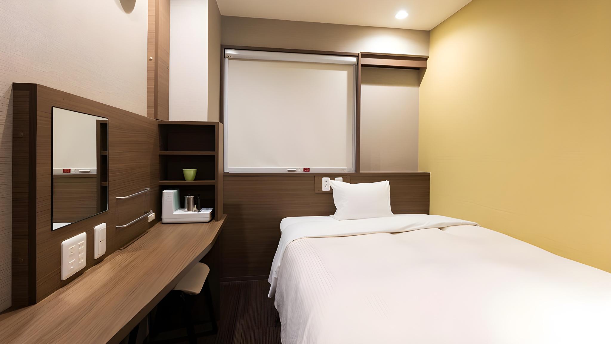 Compact, Semi Double Bed