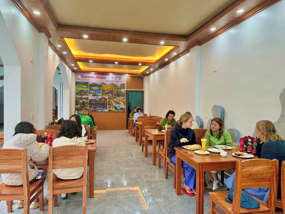 Tuan Ngoc Hotel 53/72