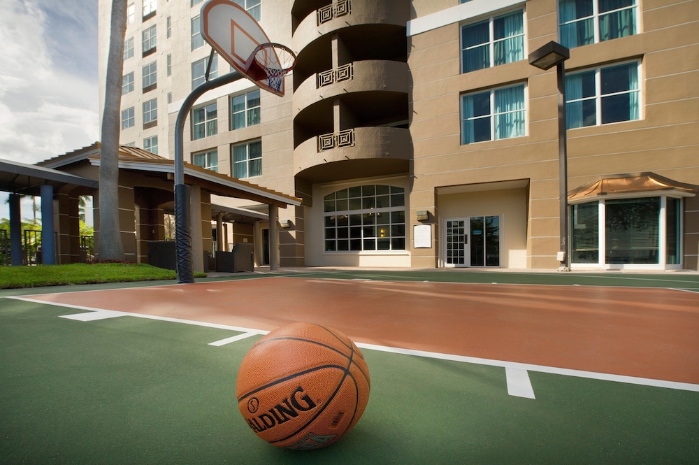 Staybridge Suites Miami Doral Area 5/55