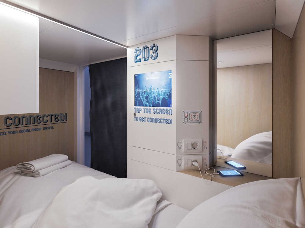 CAPSULE, MIXED DORM, STANDARD, SHARED BATHROOM