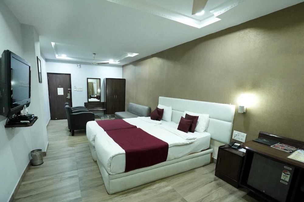 Hotel Sagar Iinternational 12/42