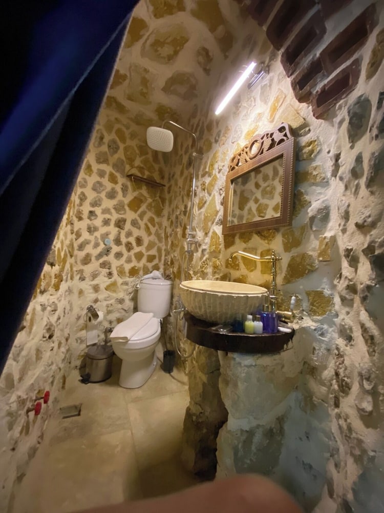 Antik Han Hotel 34/41