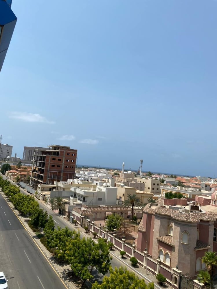 فندق لاهويا جدة(Lahoya Hotel & Suites) 25/28