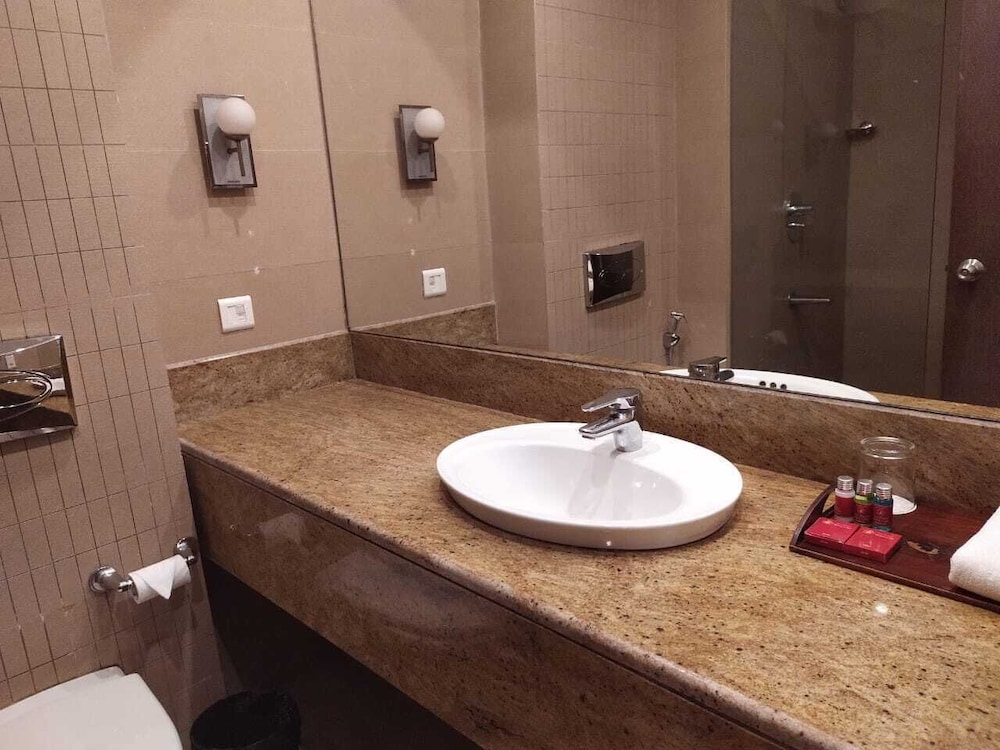 The Chariot Resort Spa 25/55