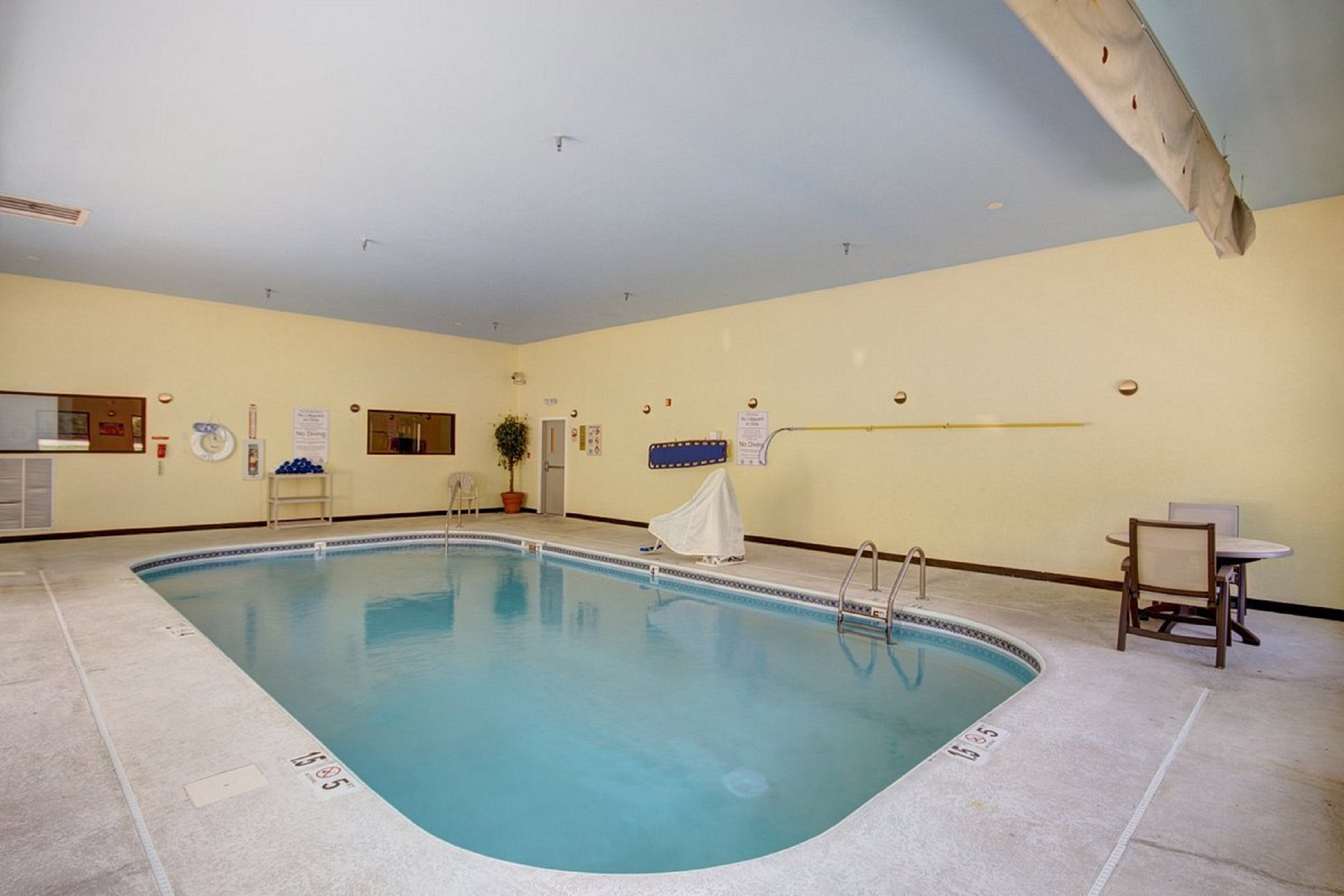 HOLIDAY INN EXPRESS COLUMBUS SOUTH - OBETZ 12/17