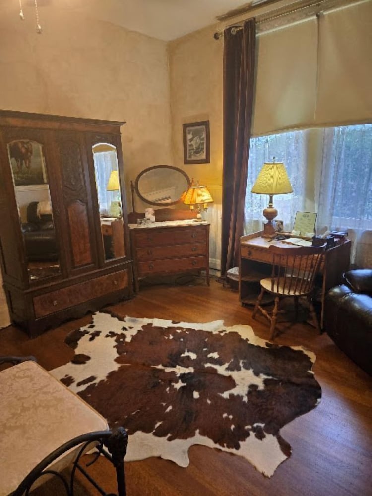 The Lancaster Manor Bed and Breakfast 20/50