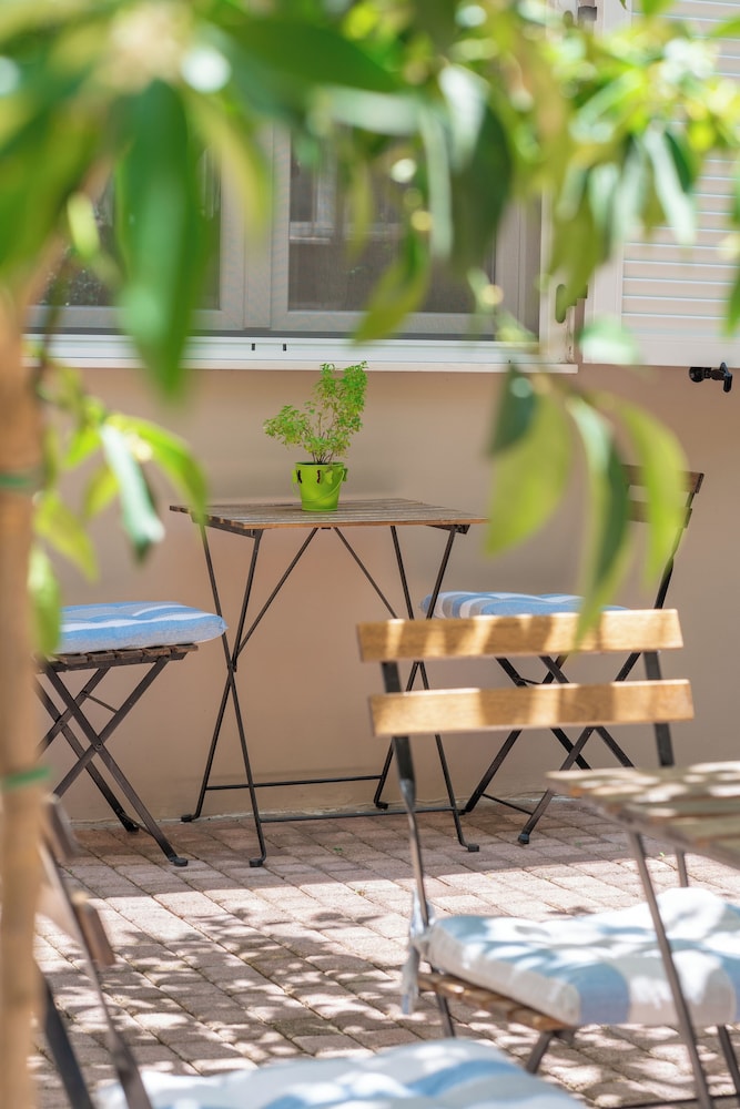 Athens Koukaki Boutique Apartments 39/50