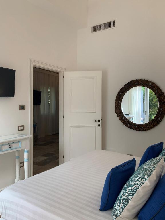 Suite, Garden Side
