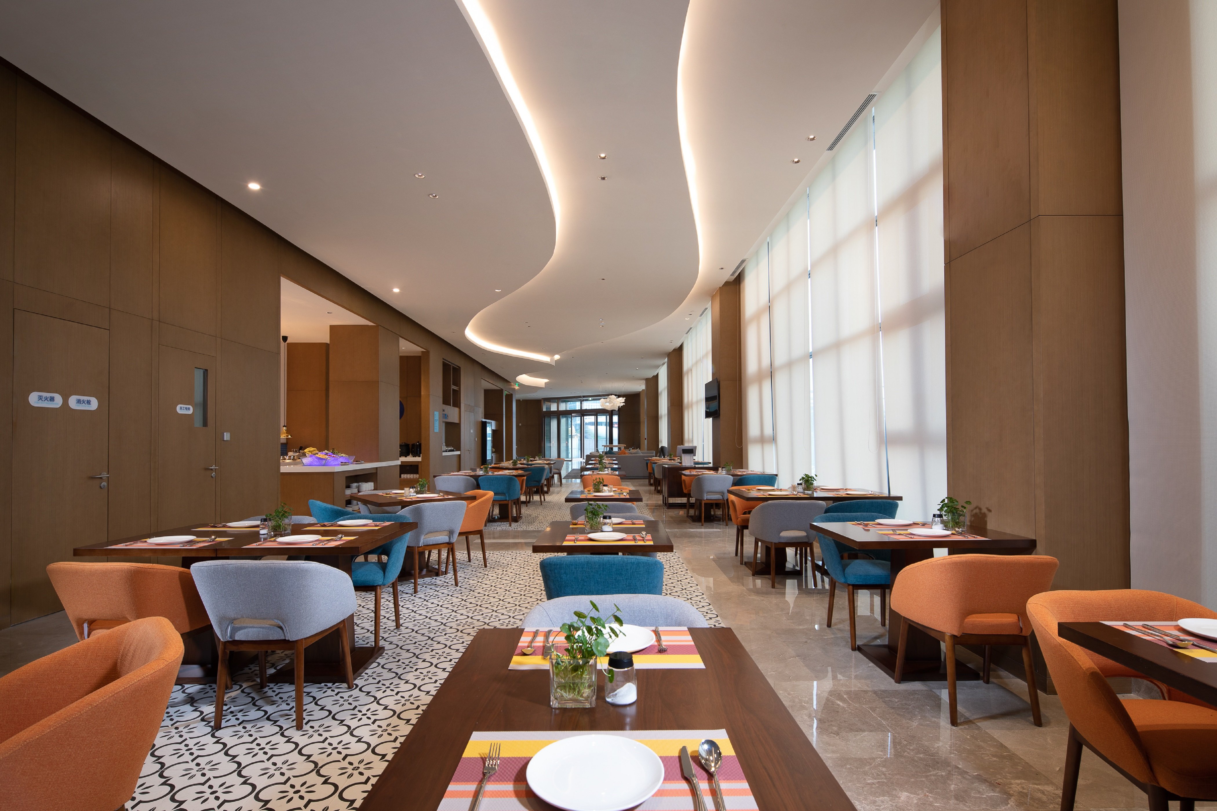 Holiday Inn Express Chengdu Longquanyi North 33/48