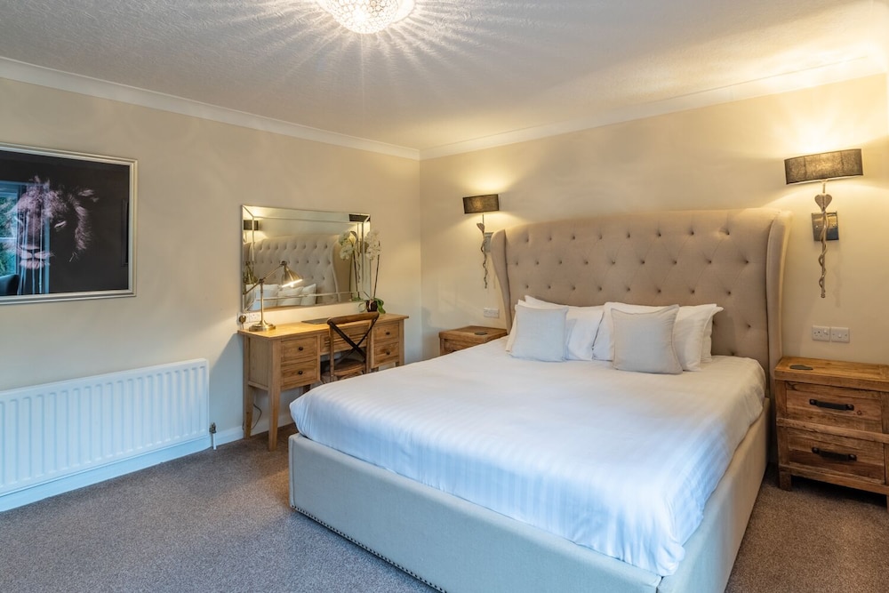 Lakes Hotel and Spa (ex The Burnside Hotel and Spa) 27/84