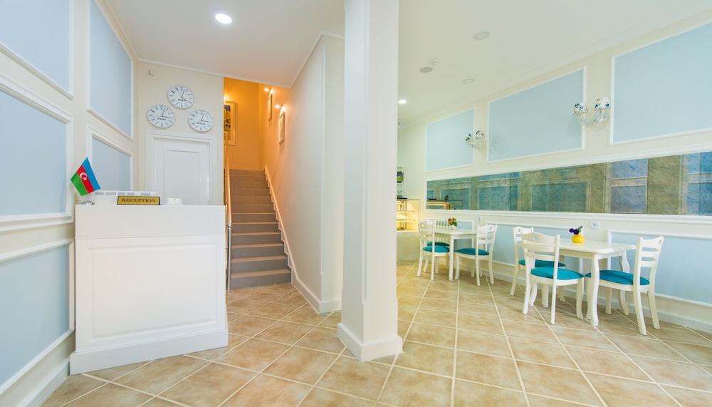 Two Seasons Boutique Hotel 50/50