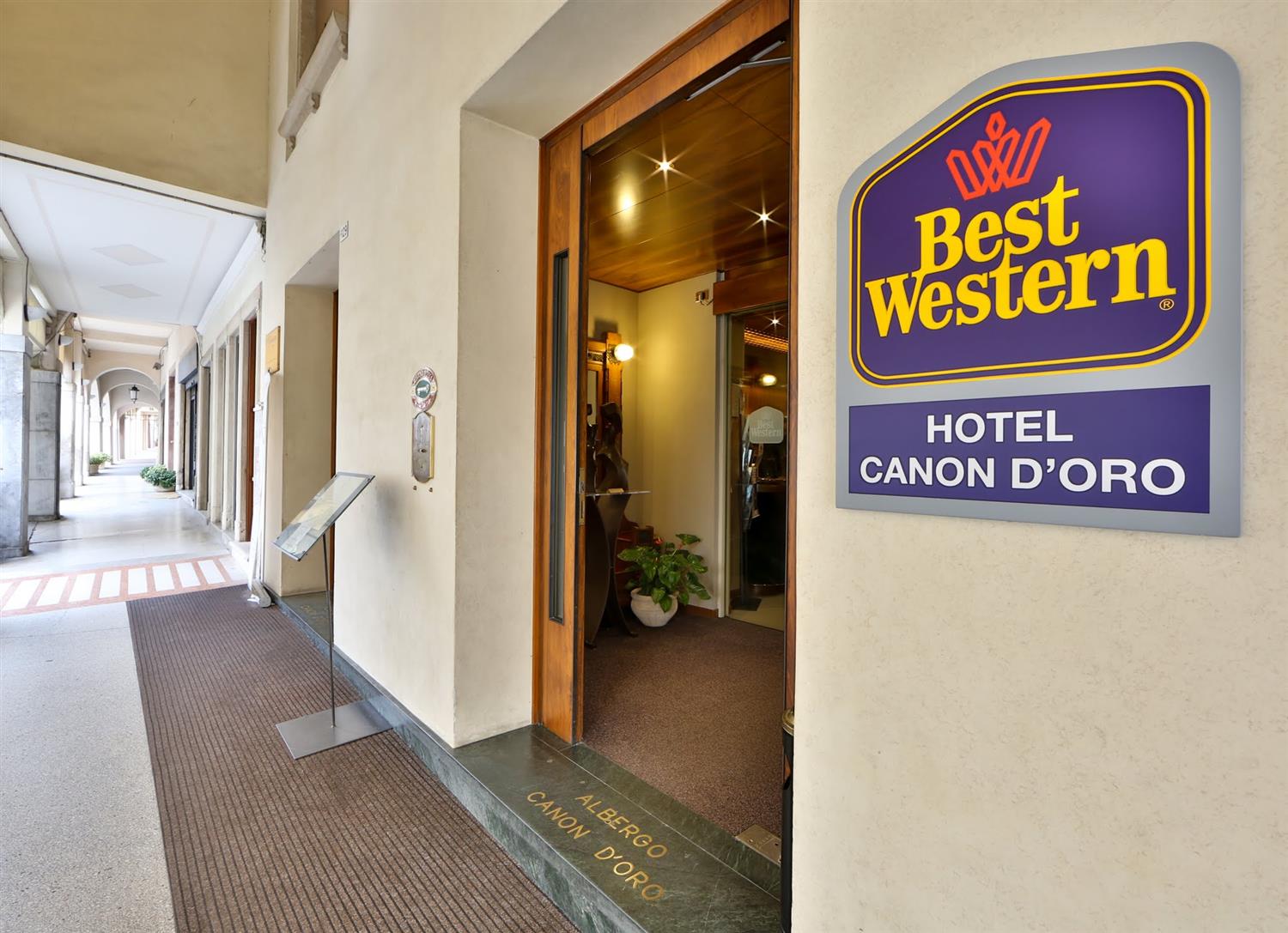 Hotel Canon D Oro 6/47