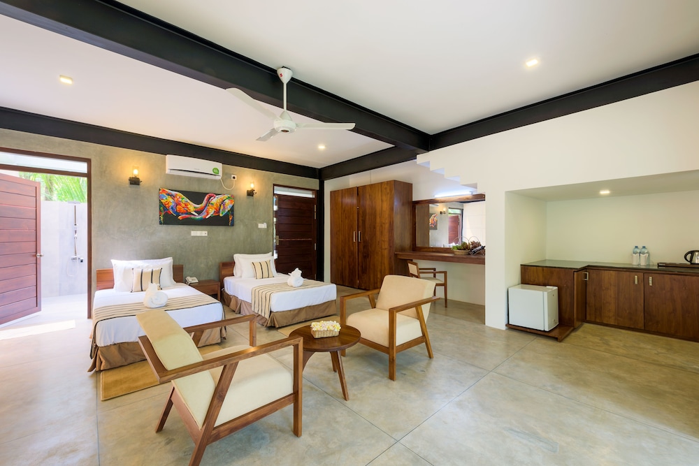 Thuduwa Camp 8/36