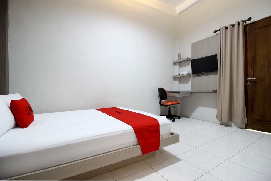 Reddoorz Plus Near Upn Jogjakarta 2 13/32
